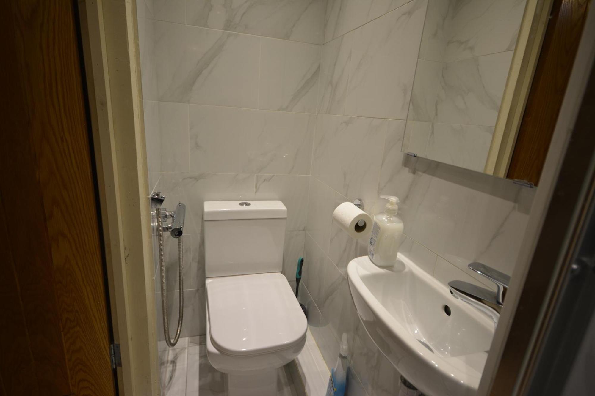 Large Ensuite Room Oxford Exterior photo
